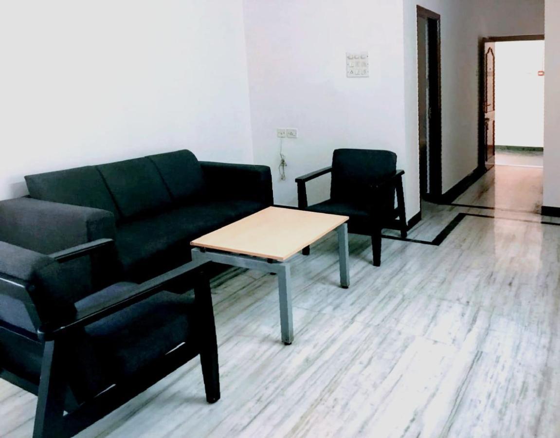 Roshini Serviced Apartments Chennai Exteriör bild