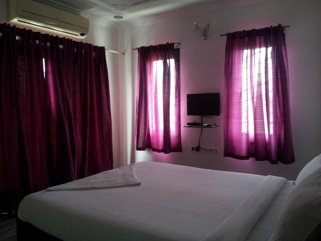 Roshini Serviced Apartments Chennai Rum bild